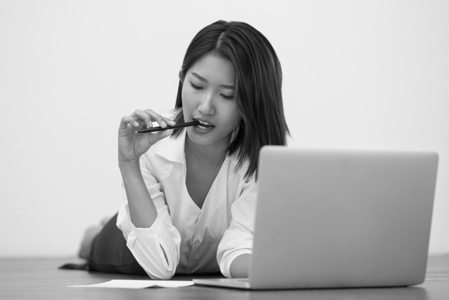 Participants interagissant lors d'une formation en ligne