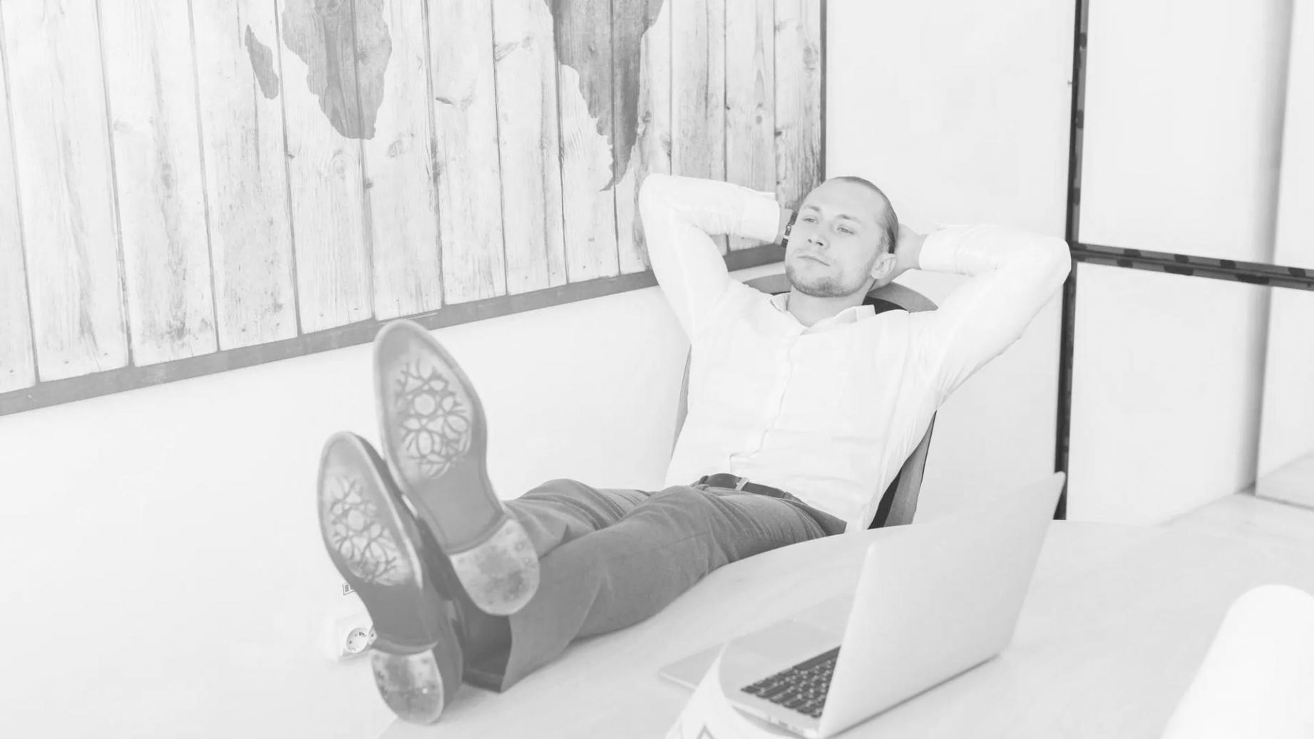 Participants en train d'apprendre le référencement local